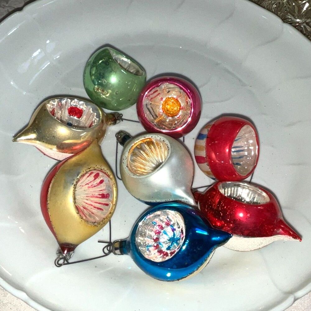 8 beautiful indented vintage Christmas balls made in Poland tear drops & balls - Picture 3 of 5